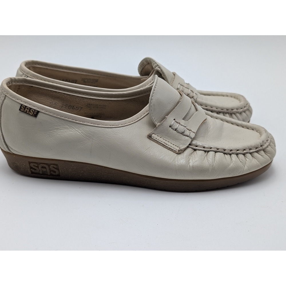 SAS Loafers Women 8W Cream Penny Loafer Handsewn Leather Moc Toe Comfort Classic